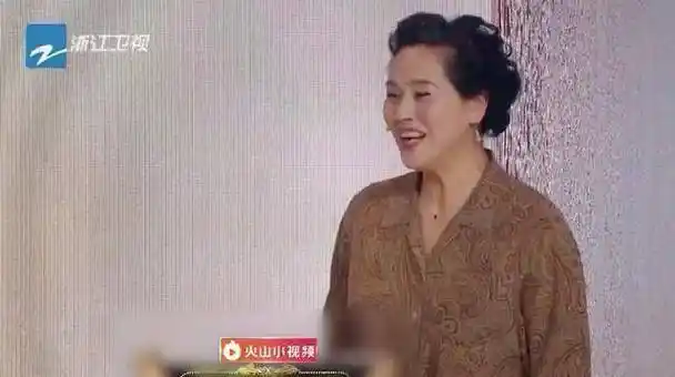 来试验师徒三人真心那一节里,真真爱爱莲莲三姐妹,真真的扮演者沈慧芬