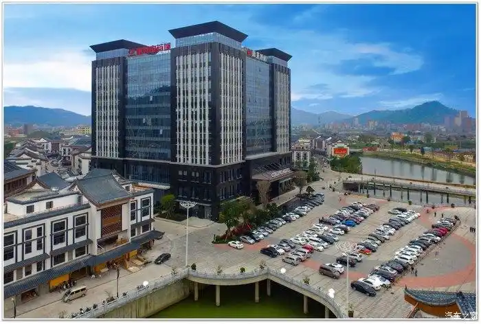 天平长城小游中国普宁康美中药城