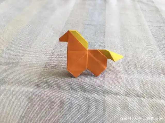 折纸:折一匹小小的马儿吧,一张纸就能完成哦!一起来折吧