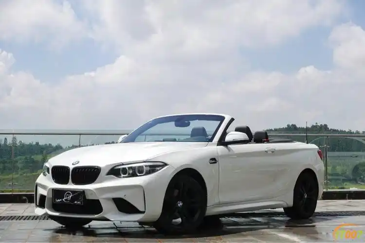 汽车交通宝马2系2019款225i敞篷轿跑车运动设计套装