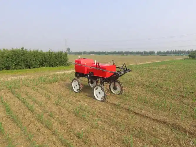 在近千亿美元市场上,进击的无人驾驶农业机器人"在线种地"丨专访悟牛