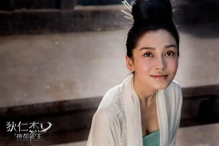 皇权滔天下竟还有怪力乱神,美艳花魁引出惊天谜案!