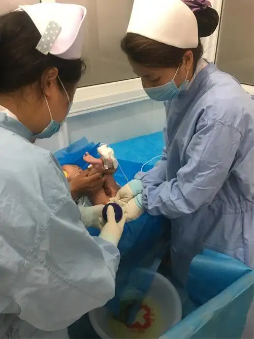 先天性巨结肠回流灌肠