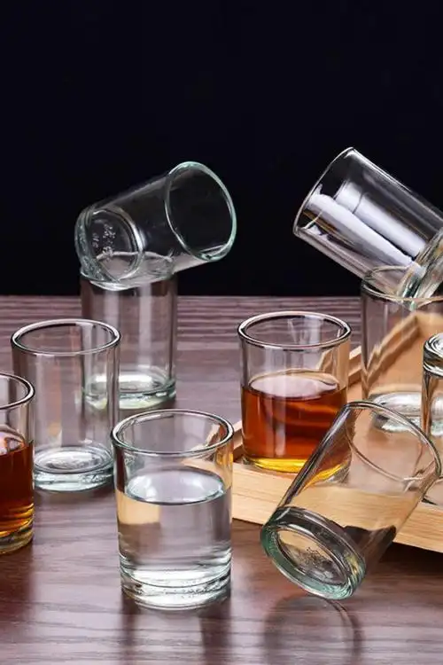 酒杯一两小号杯子啤酒杯啤酒两半小酒一口家用啤酒杯