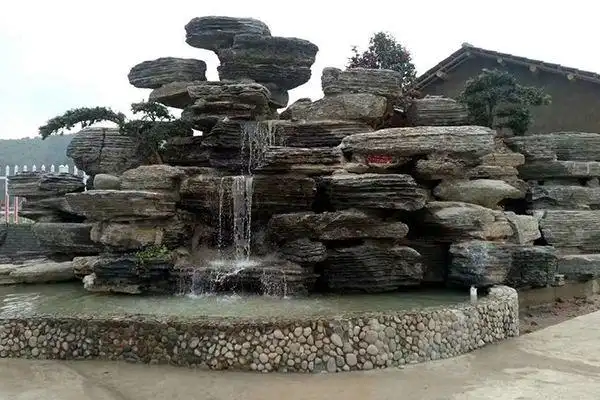 大型假山设计公司,专业大型假山设计,做假山用什么石头好?