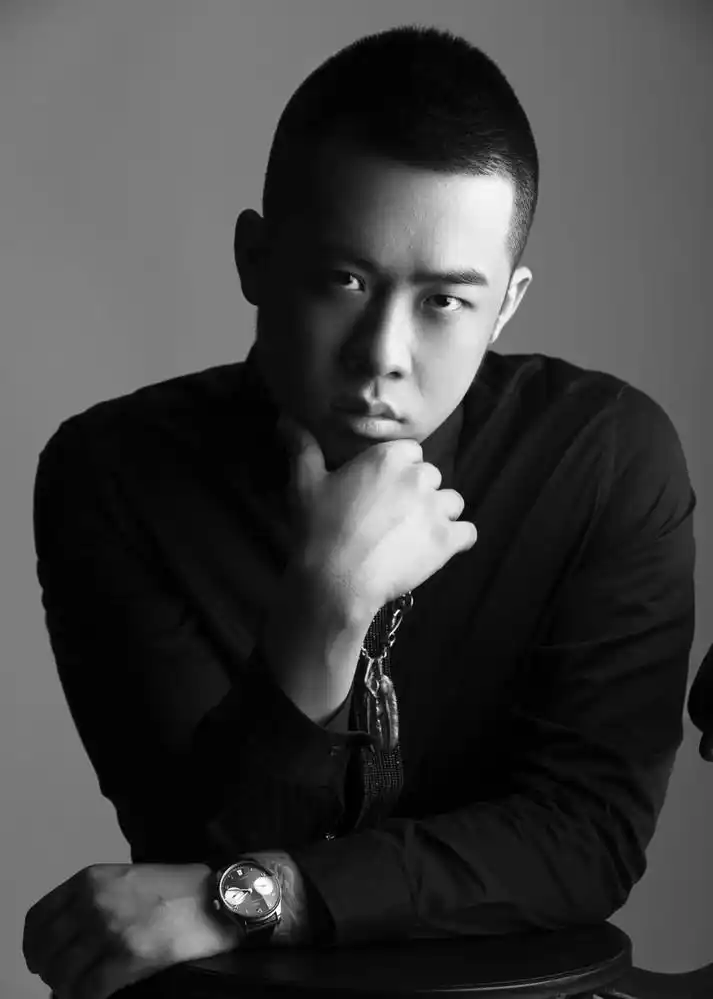 《我们不一样》原唱:大壮(王轩)【展展与罗罗经纪人联系方式出场费