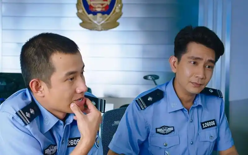 我们受过专业的训练 除非忍不住 不同电影台词无缝衔接