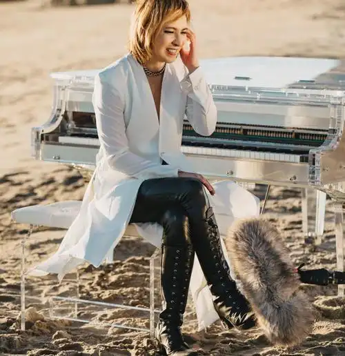 亚洲巨星林佳树晒照,腰细肩宽素颜秀肌肉,状态不输木村拓哉,曝光豪宅