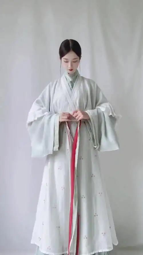 魏晋时期汉服牛牛牛