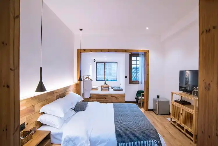 凤凰古城民宿设计案例(捌号别院)