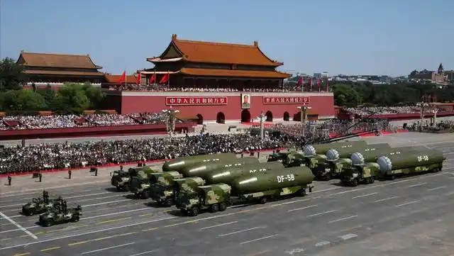 中国火箭军战力有多猛?进入战备状态可打击全球!美军都畏惧三分