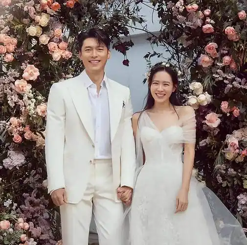 玄彬,孙艺真两人的宝贝儿子出生了,孩子的第一辆车就是豪华品牌_婴儿