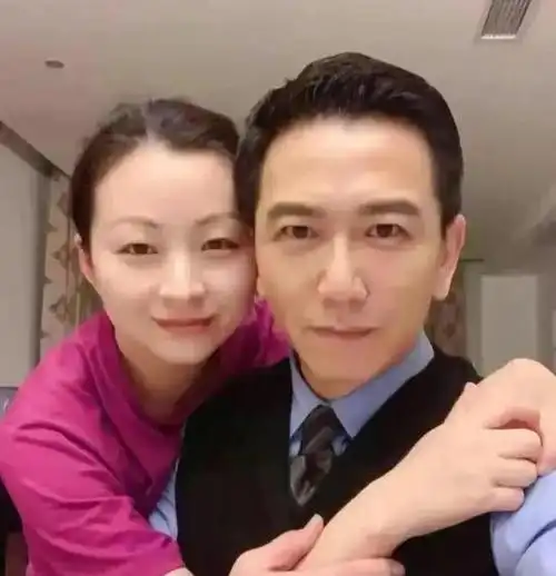 "上海女婿"温兆伦:娶小20岁妻子赵庭,迟来的幸福更珍惜