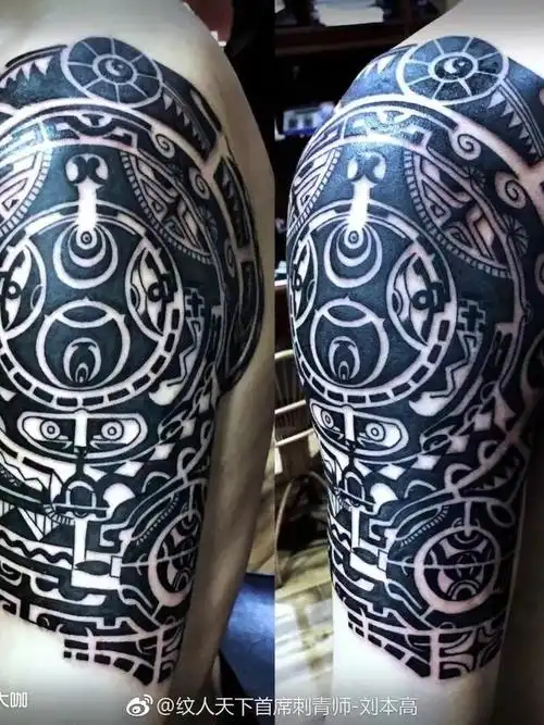 图腾大臂_纹身图案手稿图片_张曼的纹身作品集