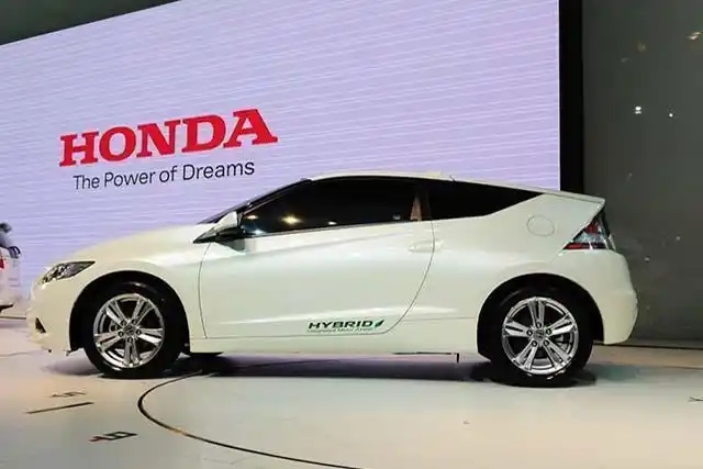 敞篷跑车本田s660和油电混动双门双座小跑车本田crz我在宝骏310身上