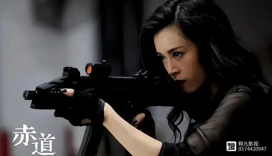 性感嫩模文咏珊惊艳逆袭比闹翻好闺蜜杨颖更红了