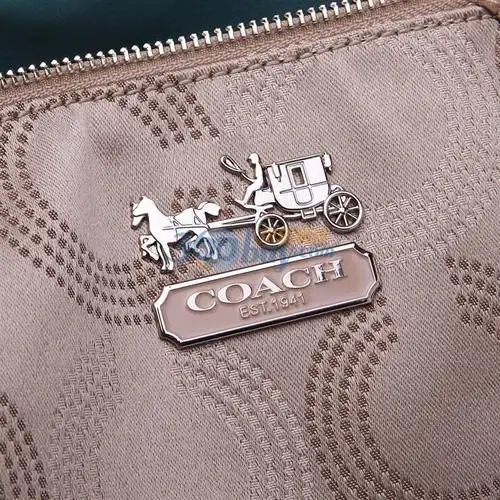 coach 蔻驰 经典马车点状cc logo吊饰背带二用手提包 浅咖啡色 15957