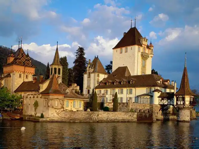 25个世界上最迷人的城堡