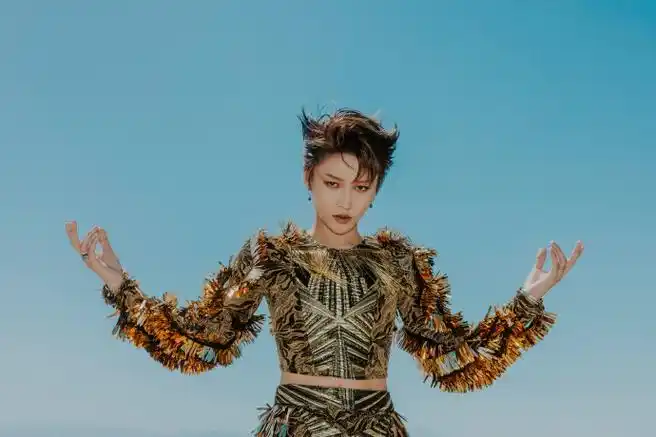 刘雨昕沙漠金色战神