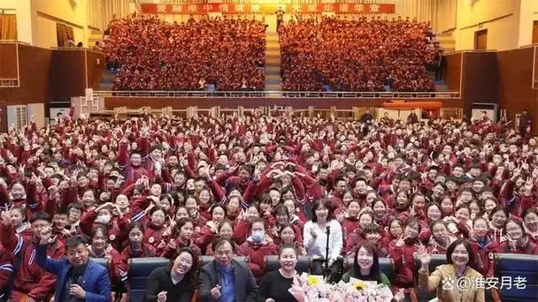 盲人长笛演奏家吴晶走进文通中学开展励志演讲