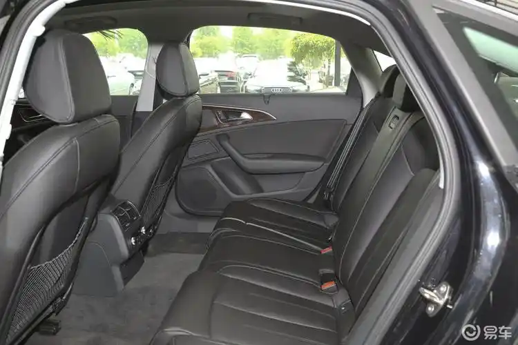 【奥迪a6l2014款30 fsi 豪华型后排空间体验汽车图片-汽车图片大全】