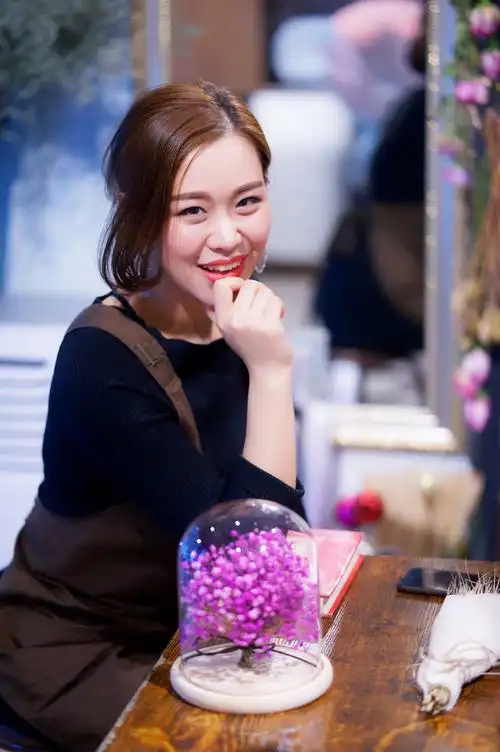 fe 85/1.8 半身人像利器啊