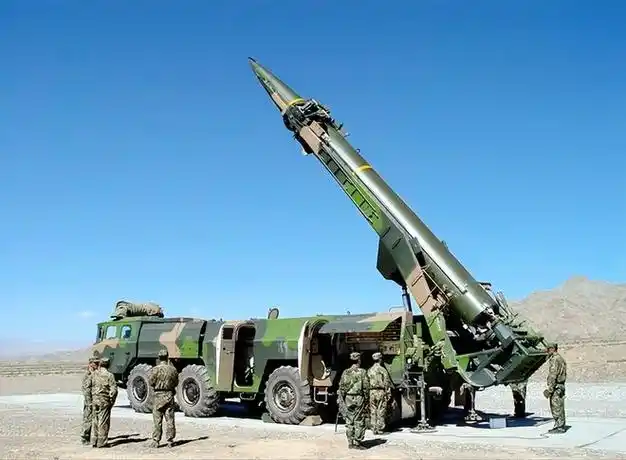 引起关注中国解放军展示强大威慑力成功试射20枚东风导弹