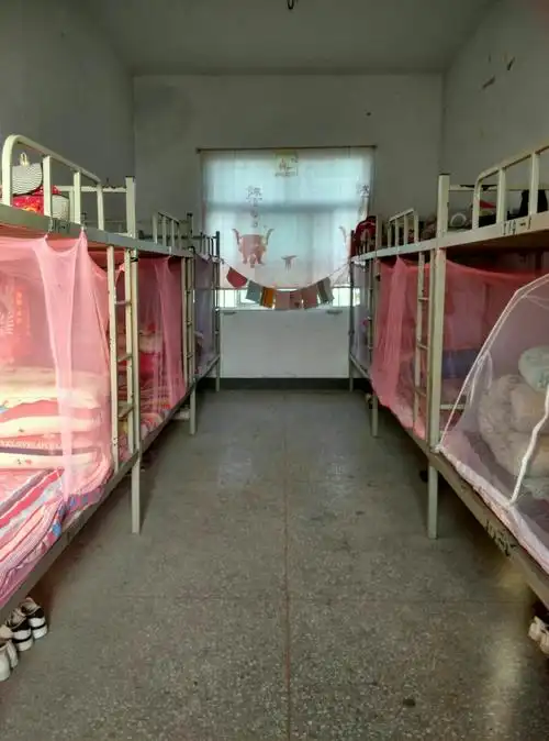 古宋一中女生宿舍检查图片