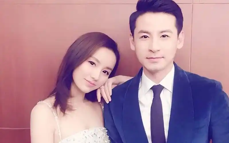 原创吕一婚姻引担忧结婚6年未生育丈夫与美女ceo穿情侣衣亲密合影