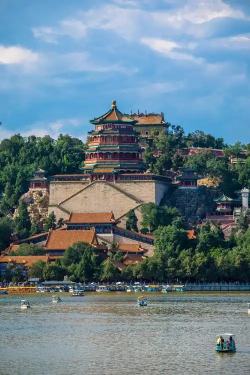 4色彩喜人 走进颐和园欣赏古建风光