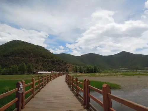 【携程攻略】泸沽湖走婚桥景点,走婚桥草海区域,是泸沽湖上唯一的座桥