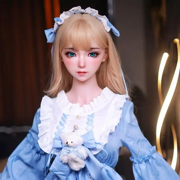 实体娃娃成为现代人的心理医生