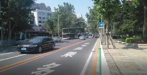 8条多乘员车辆(hov)车道