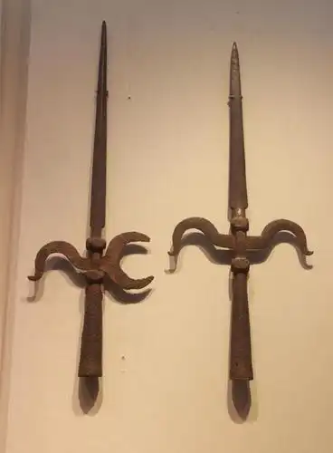 冷兵器杀神: 非洲剁肢欧洲钩斩, 中国全灭它, 一刺甲破血喷命难逃