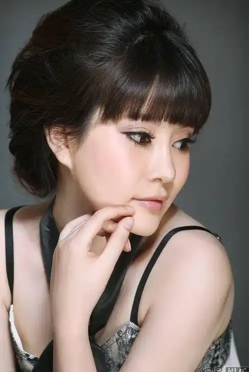 19年前,袁茵不顾世俗眼光嫁给师侄戴志诚,如今怎样了_侯耀文_杨磊