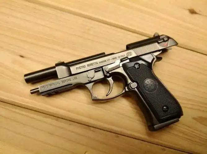 成人金属抢军事可抛弹1205berettam92a1全金属可拆卸手可抛壳模型不可