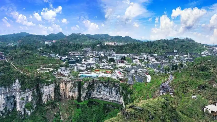 贵州省铜仁市朱砂古镇蜕变废弃矿区变旅游小镇