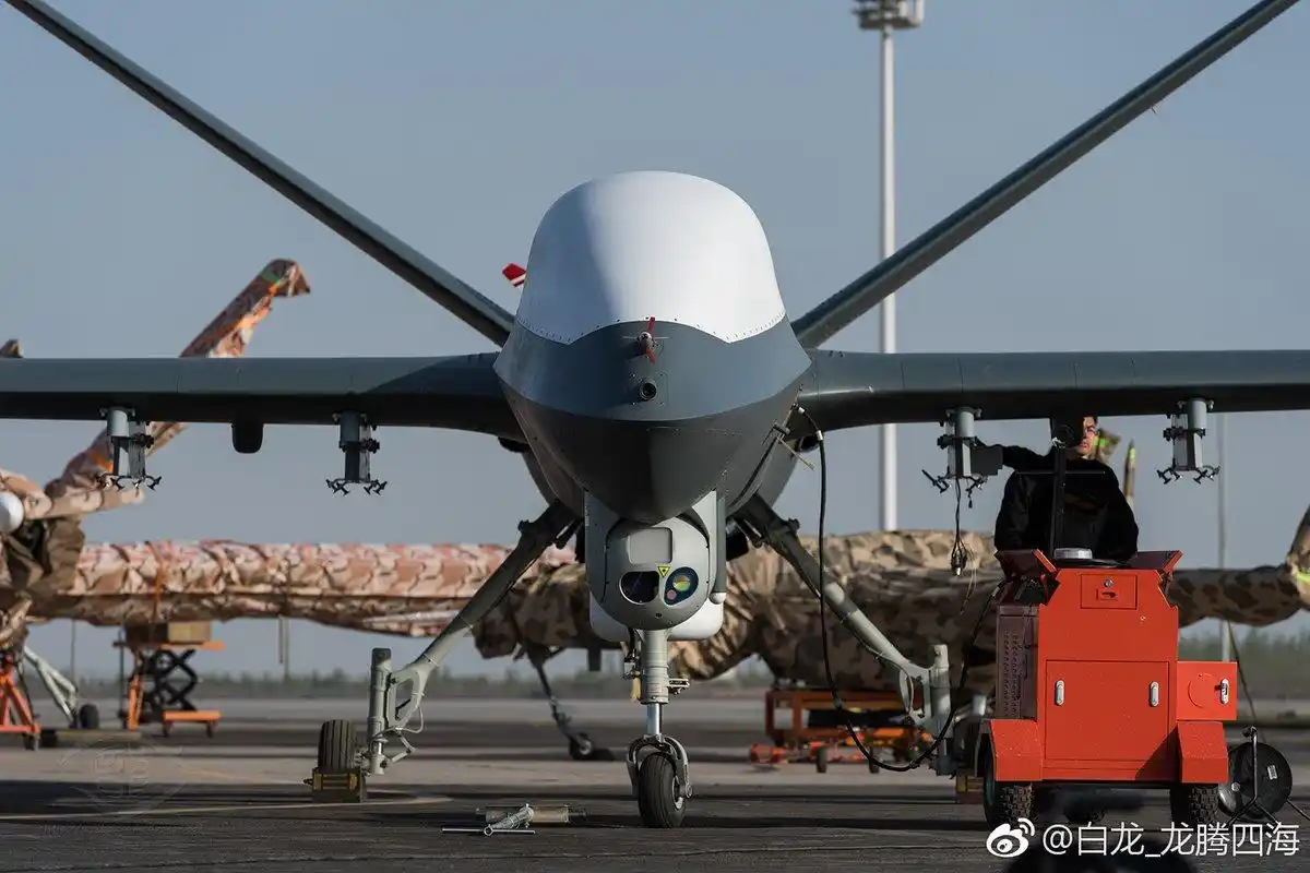 彩虹5无人机罕见现身机首造型独特