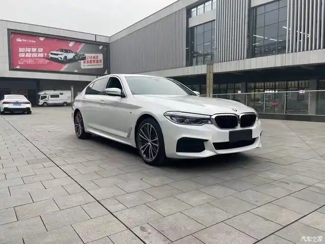 20年宝马530li尊享m运动白红哈曼卡顿实表5万公里