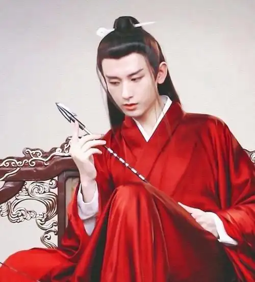 《与君歌》成毅和张予曦只能靠边站,惊艳亮相的居然是"老太"?