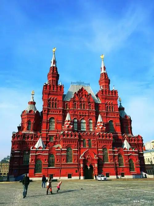 p>红场(俄文 красная площадь 英文 red square)位于