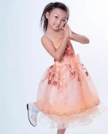 三岁获得《梨园春》少儿组擂主主要成就《东方神韵》 《月