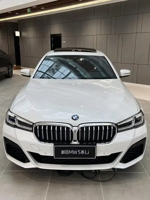 宝马5系530li现车
