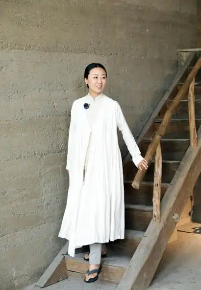 专收"废物"的"无用"设计师? 《匠心传奇》看马可李沁演绎天衣无缝 - 3