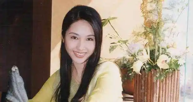 黎姿演得让小编看着害怕的电影是《山村老尸》,但是其实小编是看完