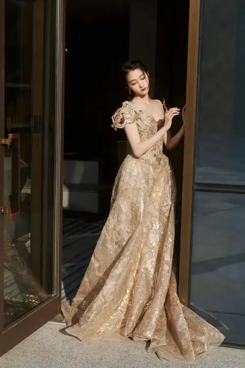 关晓彤 es高定##关晓彤elle红毯