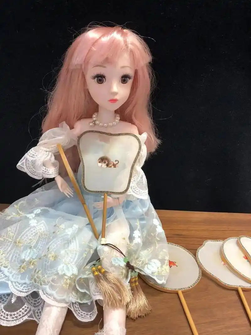 今晚给大家展示公主儿童扇喜欢的小姐姐不见不散