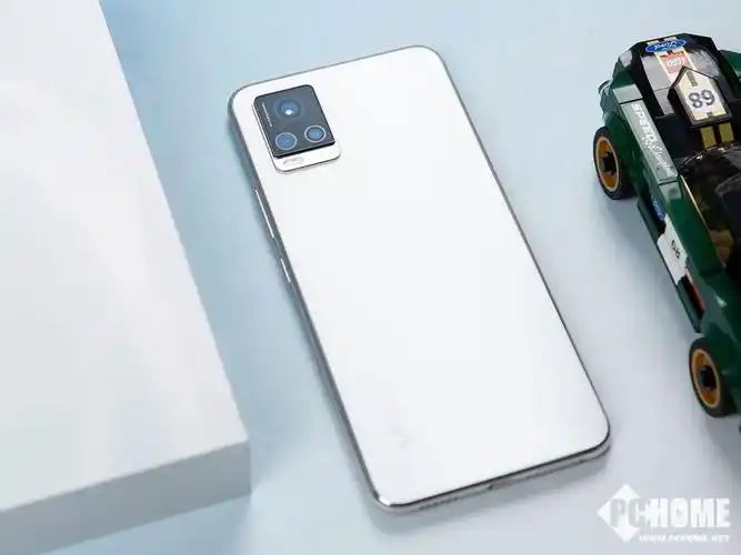 素雅简洁美若璞玉vivos7月光白配色图赏