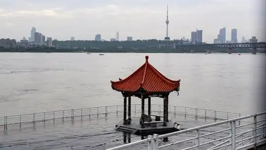 长江水位上涨 汉口站已逼近设防水位