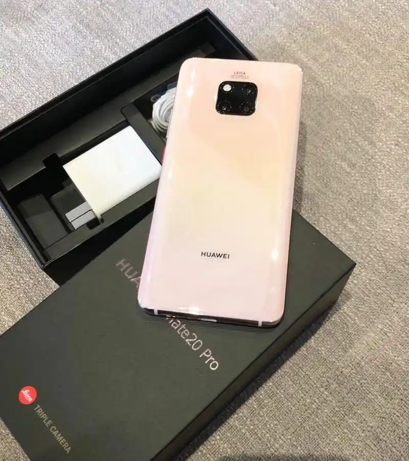 好怀念huawei mate20pro樱粉金,希望huawei mate60系列,可以出一个